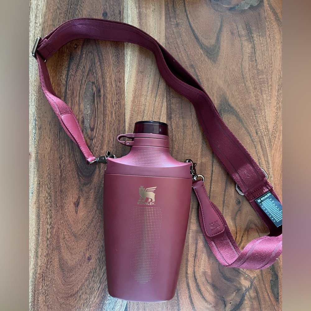 Stanley Quencher H2.0 FlowState™ Tumbler – Burgundy (Brand New)